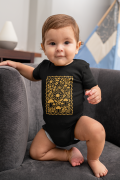 mockup-featuring-a-baby-boy-with-a-onesie-at-home-m997.png