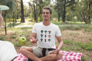 t-shirt-mockup-of-a-man-having-fun-at-a-picnic-32237.png