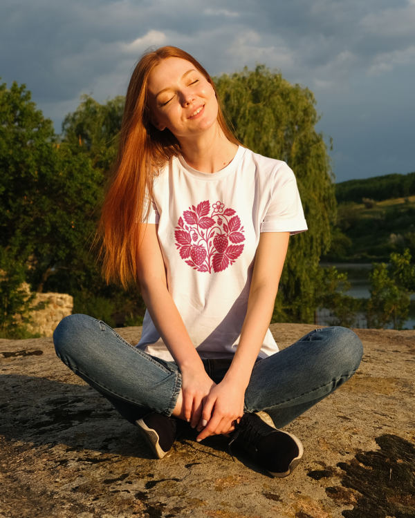 t-shirt-mockup-of-a-woman-enjoying-nature-m2119-r-el2.png